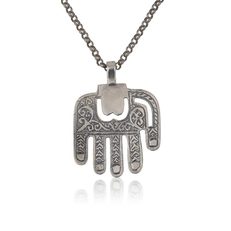 925 silver engraved hamsa pendant