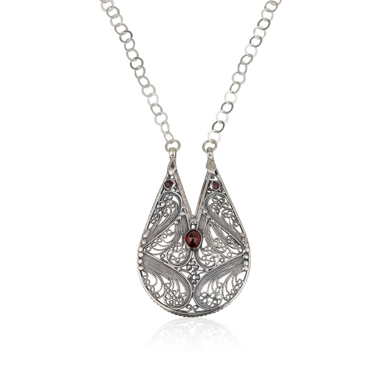 925 silver filigree pendant set with garnet stone