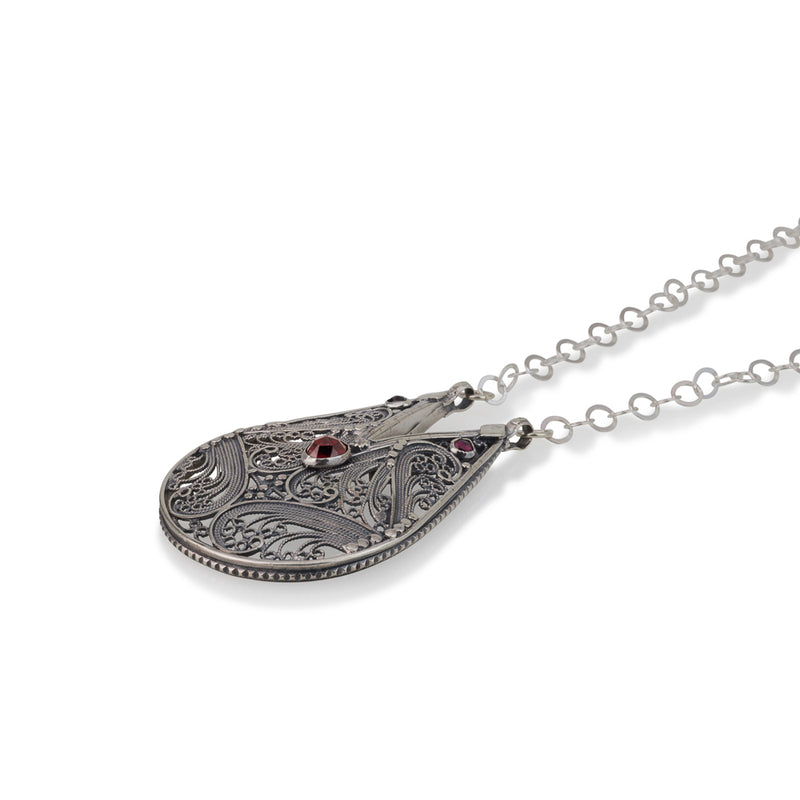 925 silver filigree pendant set with garnet stone