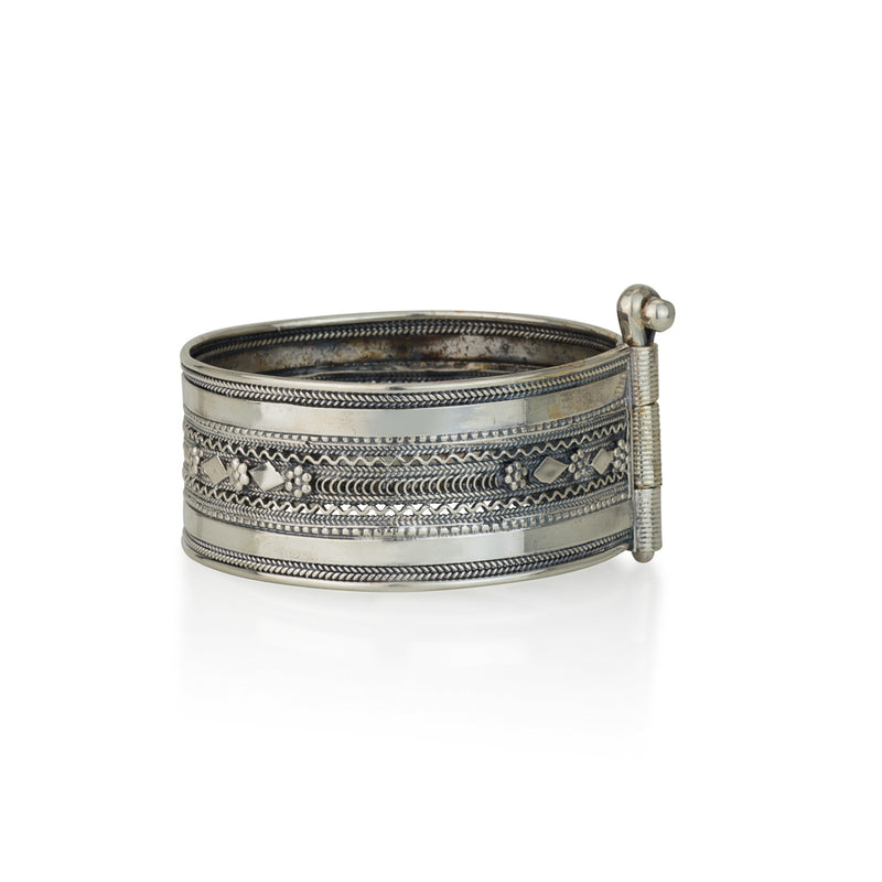 Wide traditional Yemenite silver bracelet